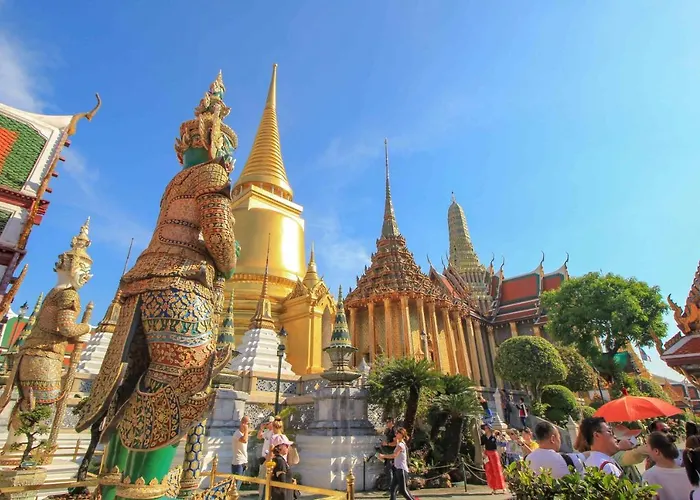 Go Suvarnabhumi Airport - One Way Shuttle Service Drop-off รถส่งสนามบินฟรี * Bangkok